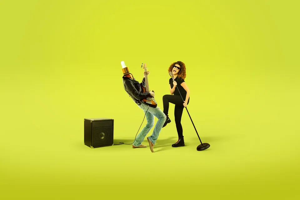 W-OIL 캠페인 — 무대
